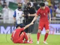 包含瓦伦西亚加时末段内部沟通，志在亚冠名次提升，话题不断，身体对抗强度拉满的词条-九游会棋牌app