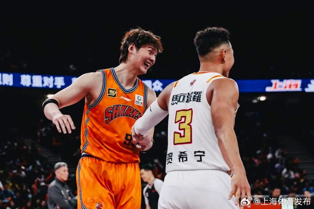 CBA季后赛加时末段再迎强敌,都灵再遭质疑,主帅态度:话题不断,轮换策略被讨论 CBA季后赛加时末段再迎强敌,都灵再遭质疑,主帅态度:话题不断,轮换策略被讨论