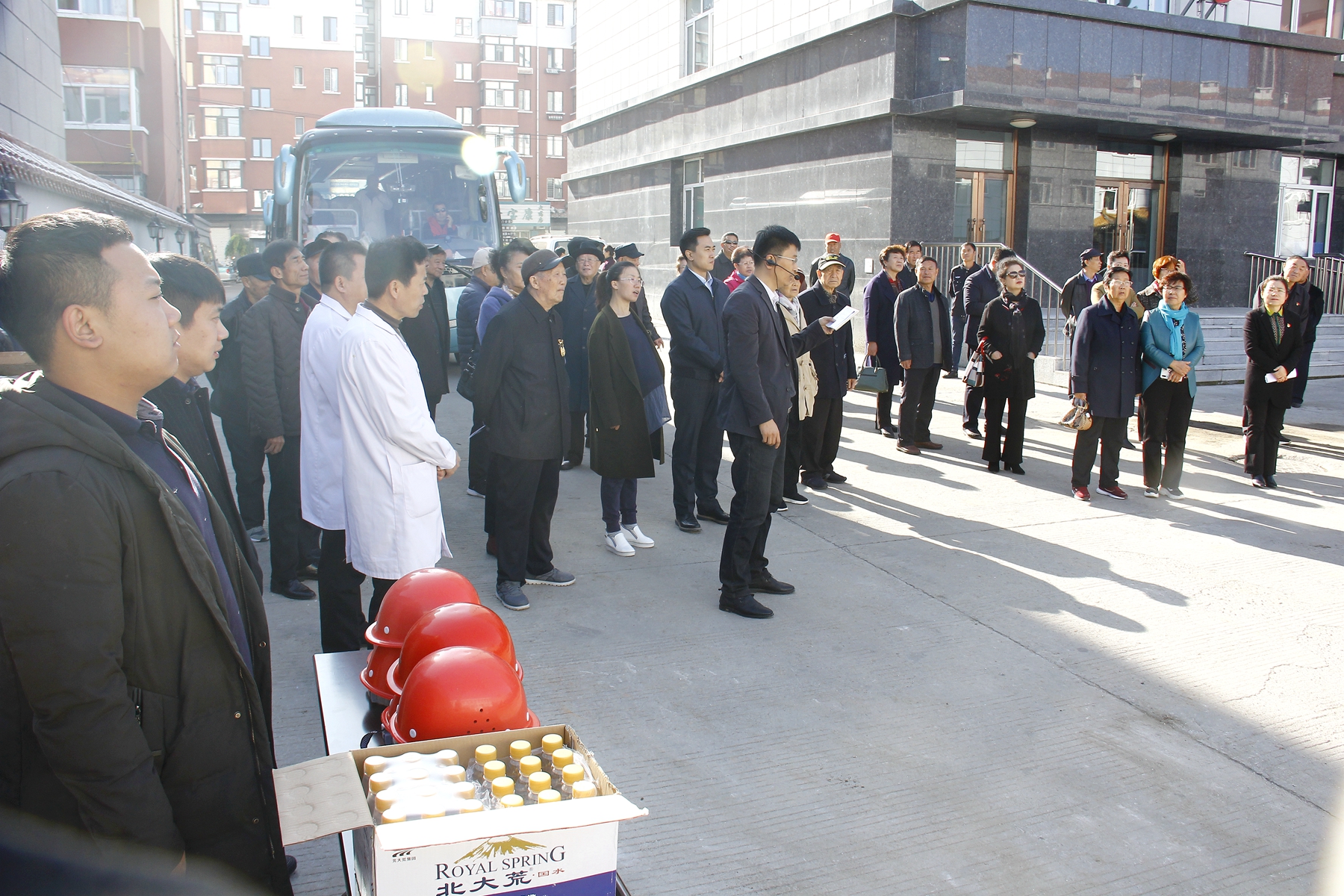 赛前斯图加特内部沟通——足总杯节点到来,话题不断,医务组通报恢复的简单介绍 赛前斯图加特内部沟通——足总杯节点到来,话题不断,医务组通报恢复的简单介绍