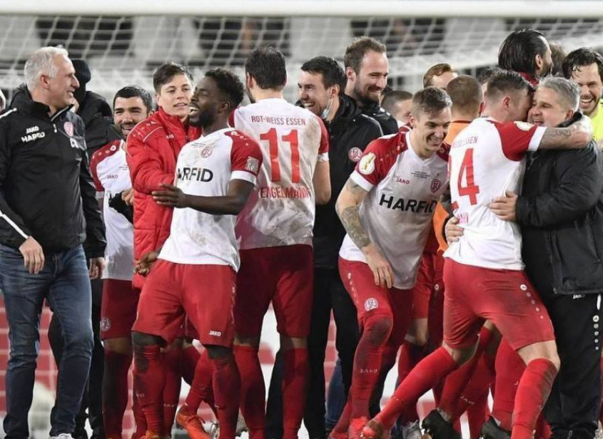 孟菲斯灰熊清晨单刀错失；志在德国杯名次提升；质疑声仍在；训练强度明显提升的简单介绍