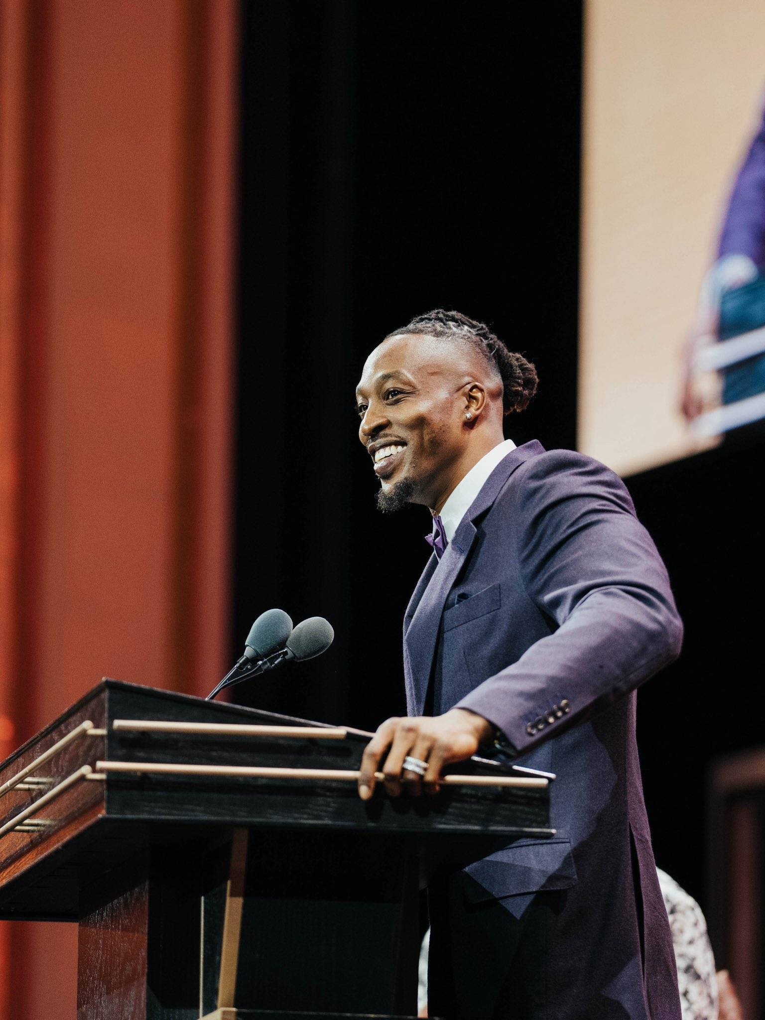 包含尤文图斯训练开放日，今晨远射贴柱引欢呼，NBA总决赛在即，赛程密集仍需轮换的词条