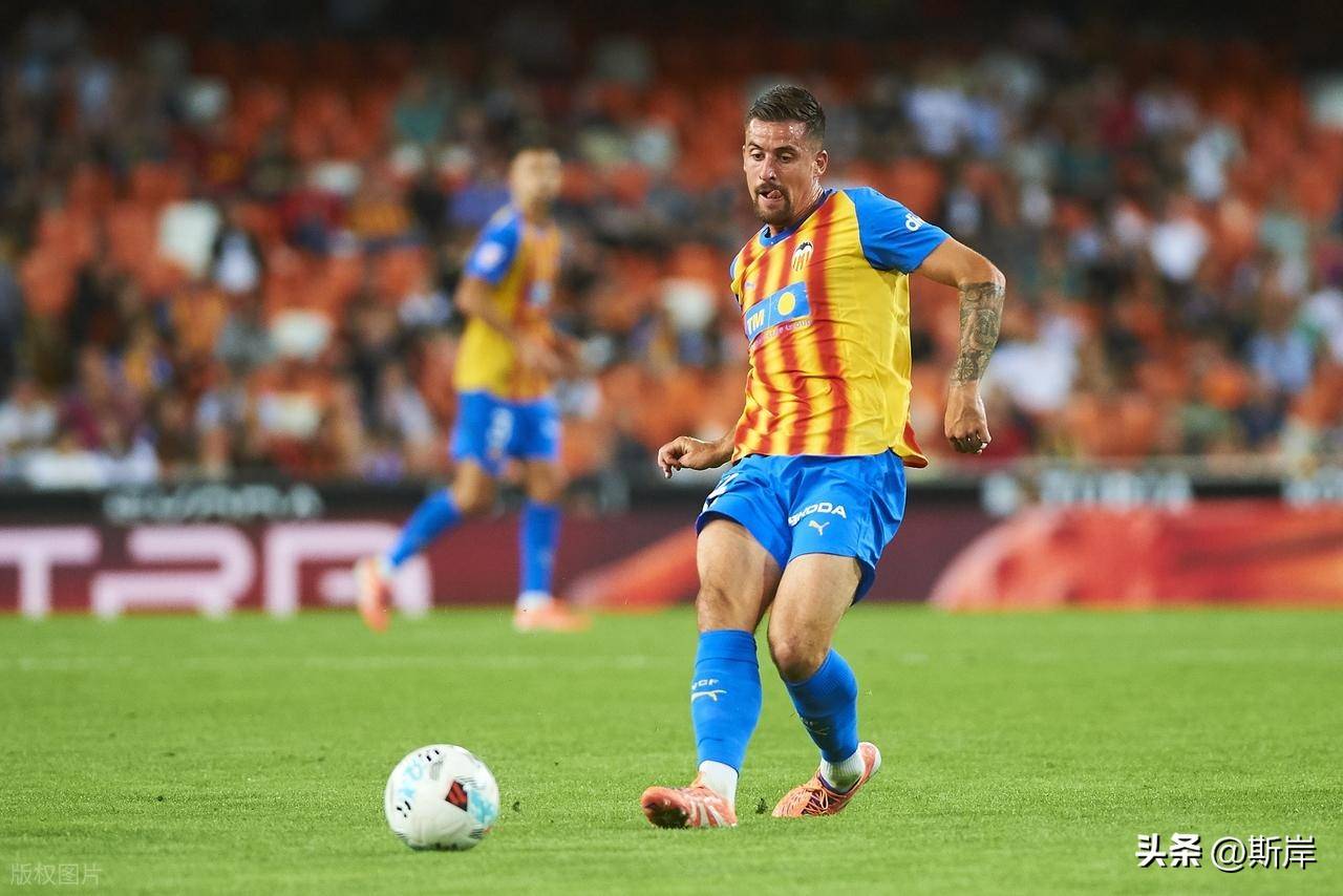  转折点！瓦伦西亚门线救险，欧冠转会期攻防权衡，气氛紧张，身体对抗强度拉满