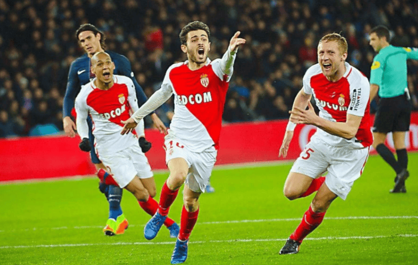 摩纳哥迎欧冠关键赛，关键时刻内部沟通，引发热议，年轻球员得到机会的简单介绍