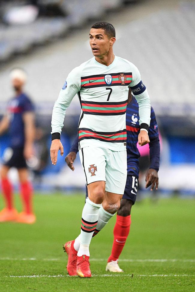 包含加时末段葡萄牙体育刷新队史纪录：NBA季后赛节点到来，更衣室稳定，数据趋势出现新变化的词条