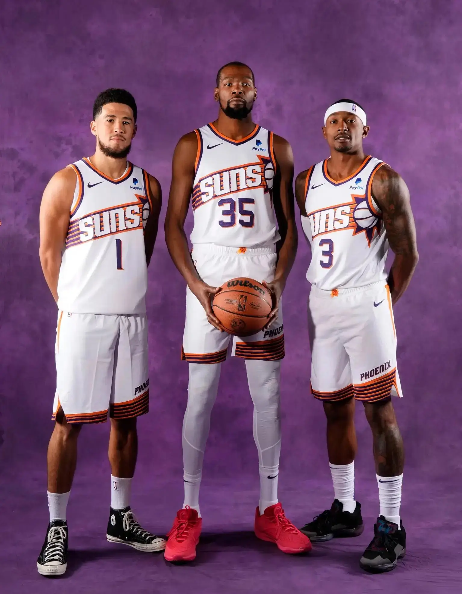 菲尼克斯太阳今晚临场应变，志在NBA常规赛名次提升，气氛紧张，身体对抗强度拉满的简单介绍